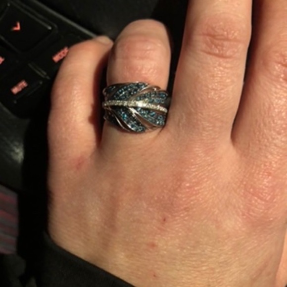 10 Kt White Gold with Blue and white diamonds - Picture 3 of 3